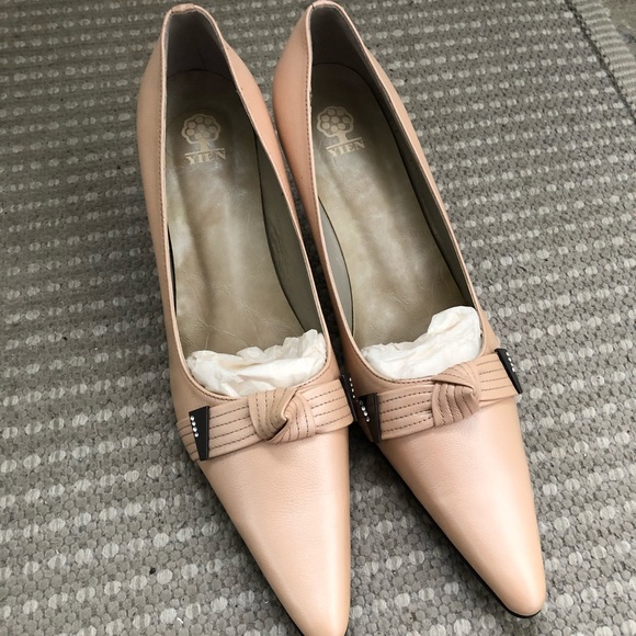 Vintage new creamy pink genuine leather high heels - Picture 1 of 5
